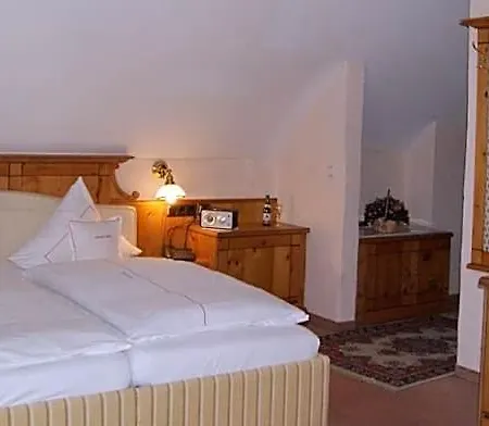 فندق Lahntalhotel Feudingen باد لاسفه