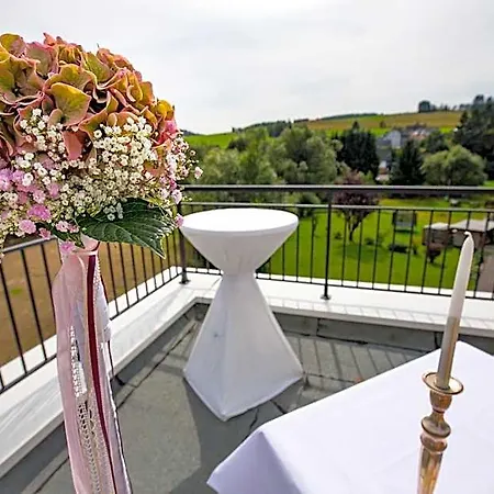 فندق Lahntalhotel Feudingen باد لاسفه